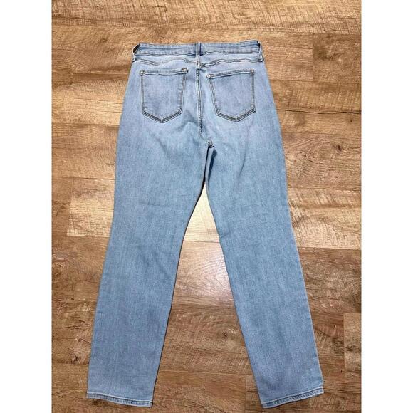 Old Navy High-Waisted Wow Straight Ankle Jeans - Picture 3 of 10